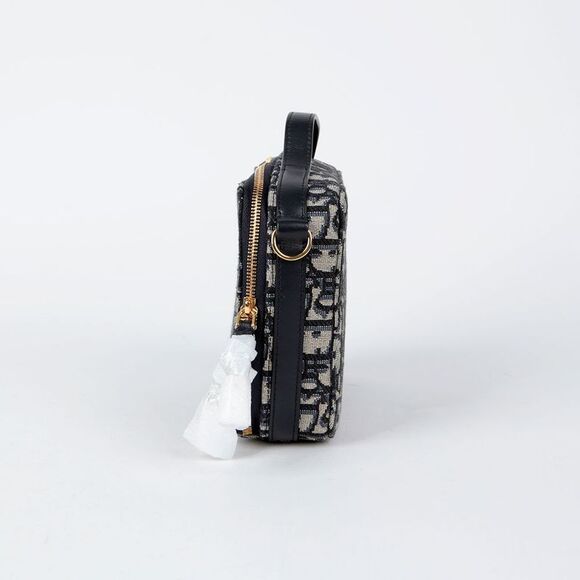 Montain Box Tote Shoulder Bag - Picture 5 of 9